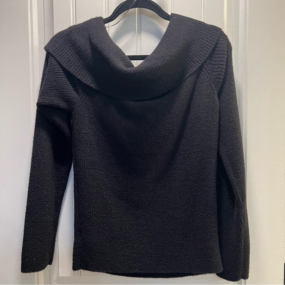 Marled Black 100% Nylon Off Shoulder Long Sleeve Sweater. Size Large.